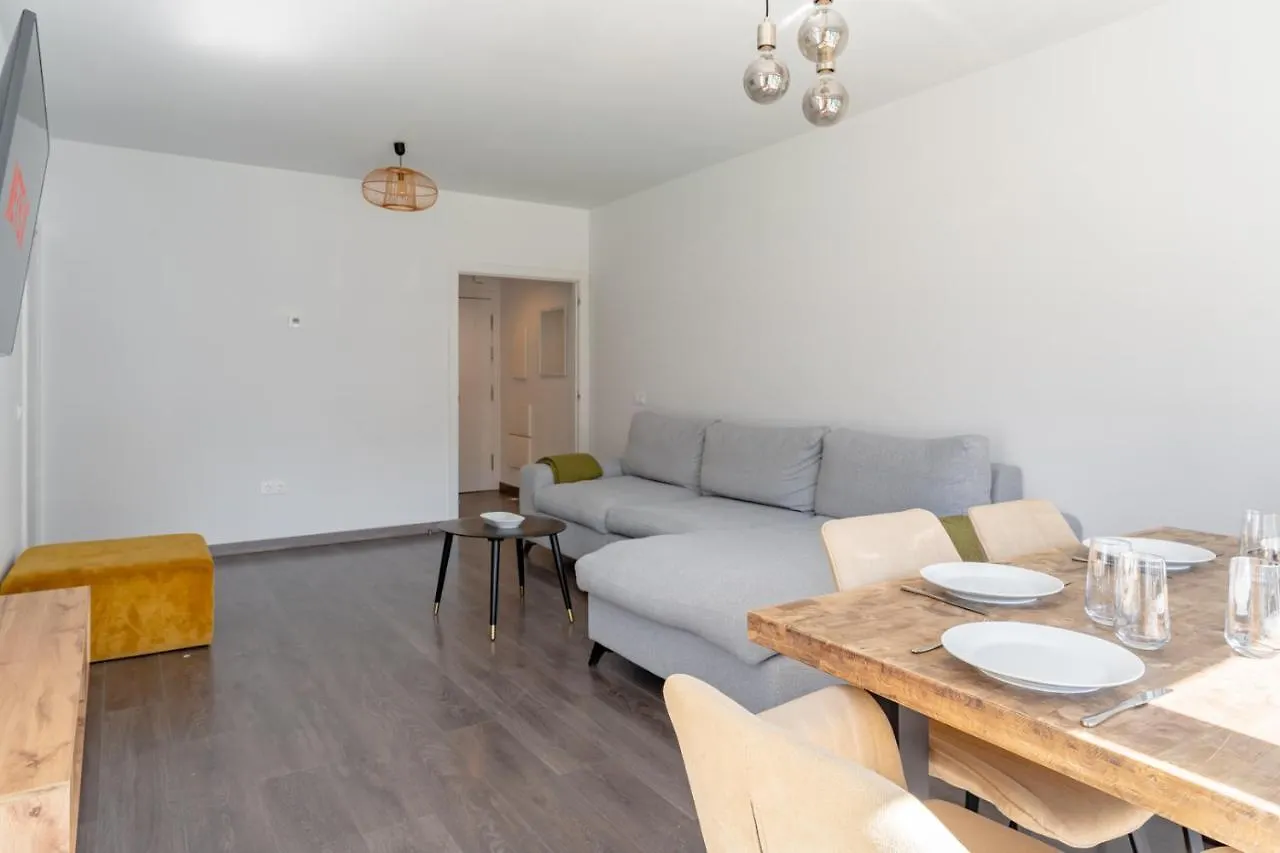 Central Apartment With Big Roof Terrace Estepona