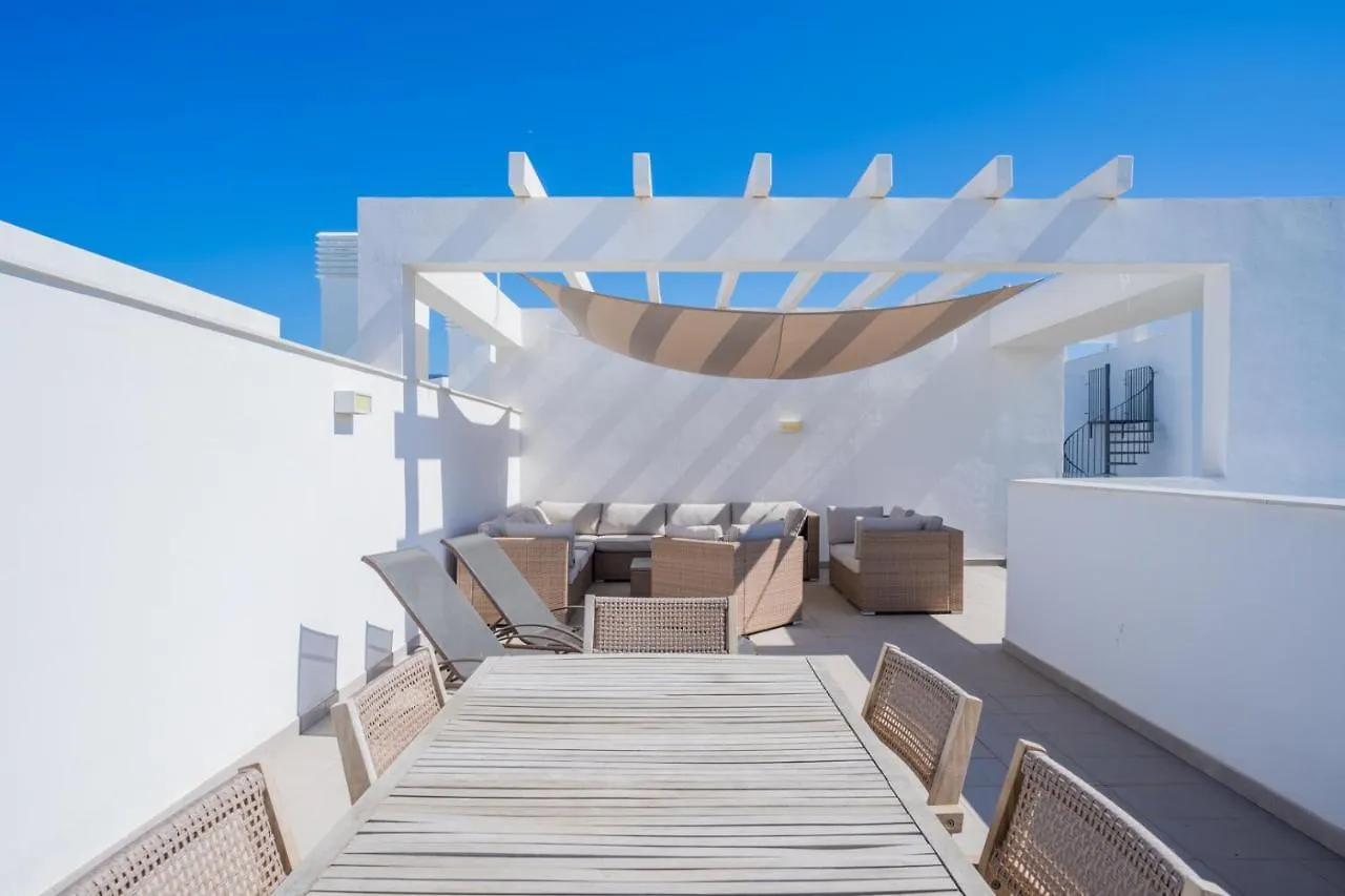 Central Apartment With Big Roof Terrace Estepona Spain